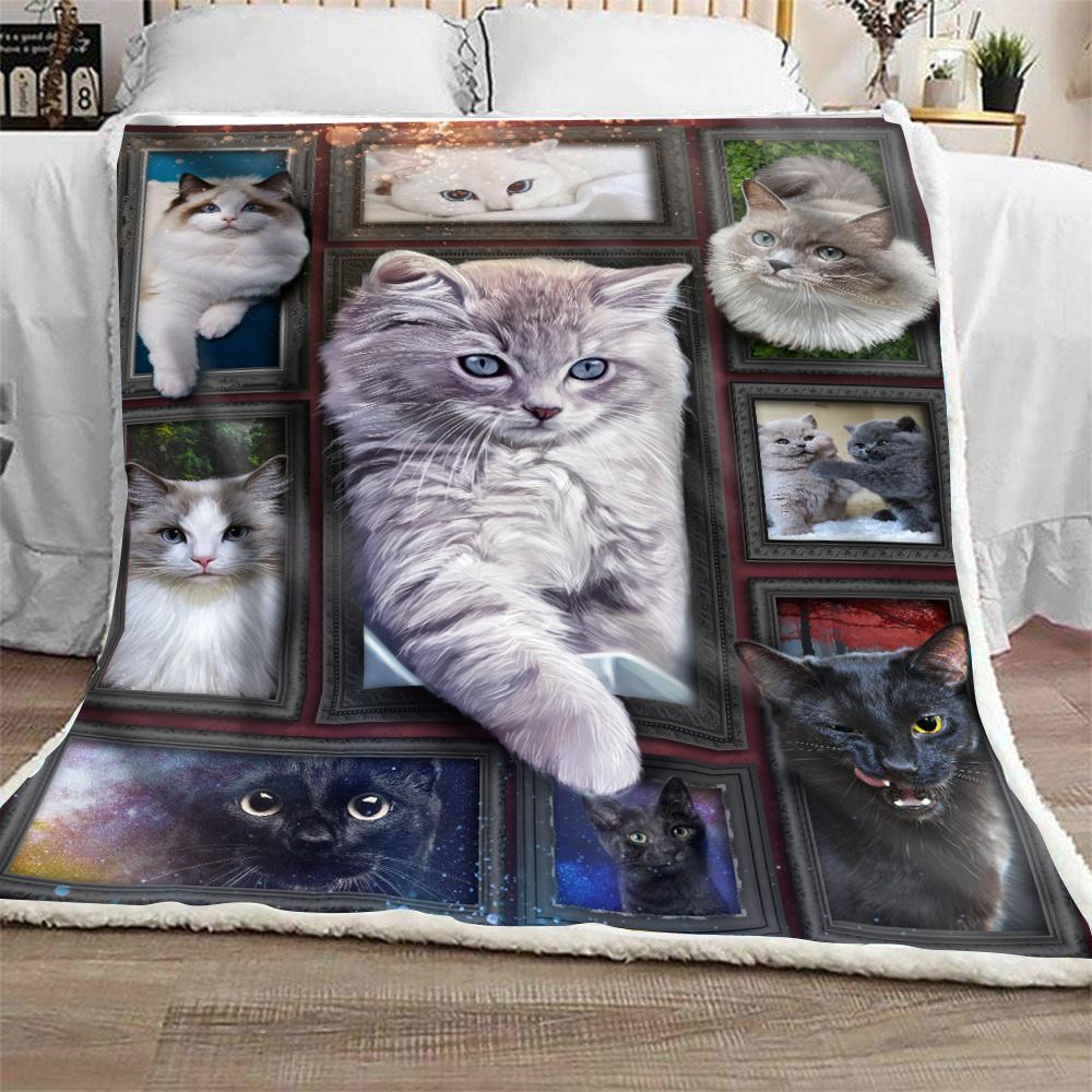Juno White Cat Blanket Juno White Cat Blanket