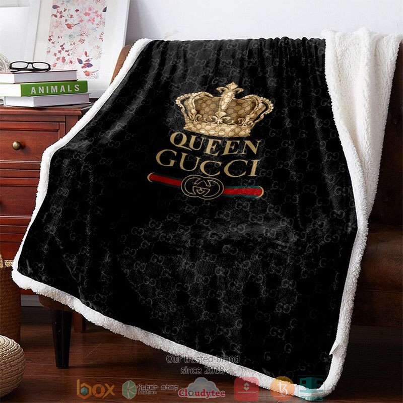 Gucci Queen Black Fleece Blanket Gucci Queen Black Fleece Blanket