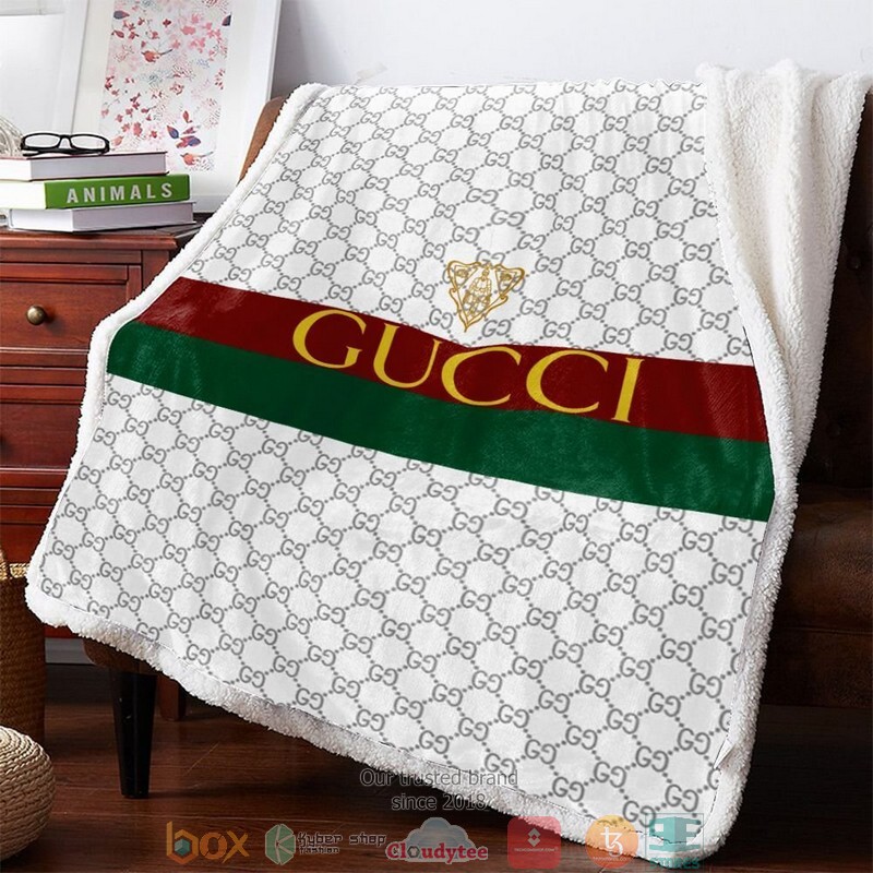 Gucci Red Green Lien Hive Pattern White Fleece Blanket Gucci Red Green Lien Hive Pattern White Fleece Blanket