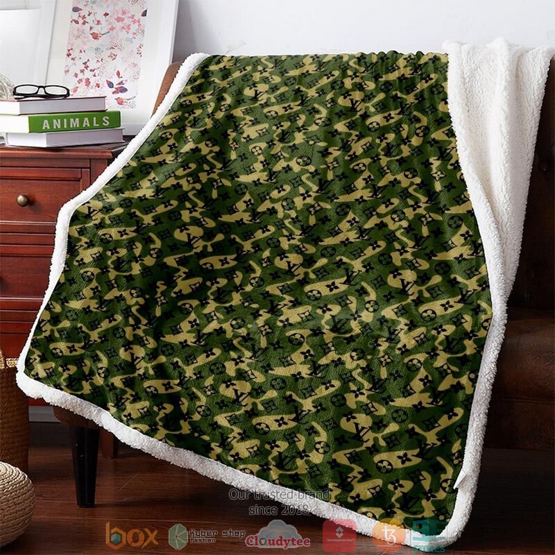Louis Vuitton Green Camo Fleece Blanket Louis Vuitton Green Camo Fleece Blanket