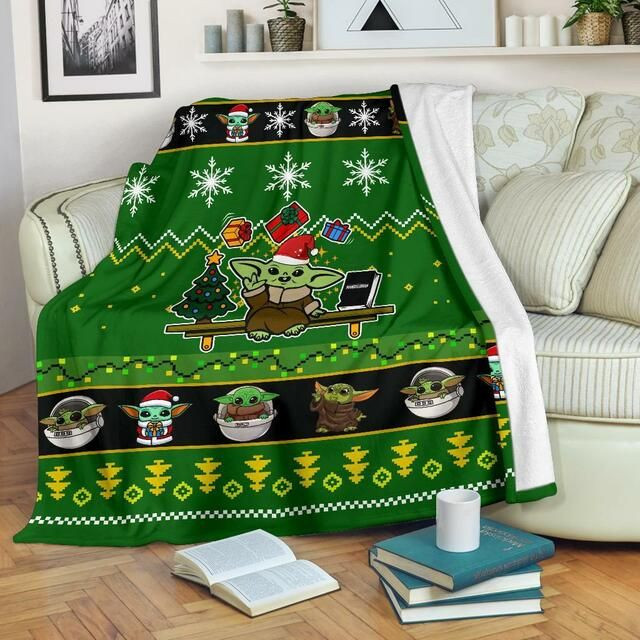 BABY YODA CHRISTMAS FLEECE BLANKET GIFT FOR FAN BABY YODA CHRISTMAS FLEECE BLANKET GIFT FOR FAN