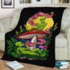ALIENS MAGIC MUSHROOM FLEECE BLANKET GIFT FOR FAN