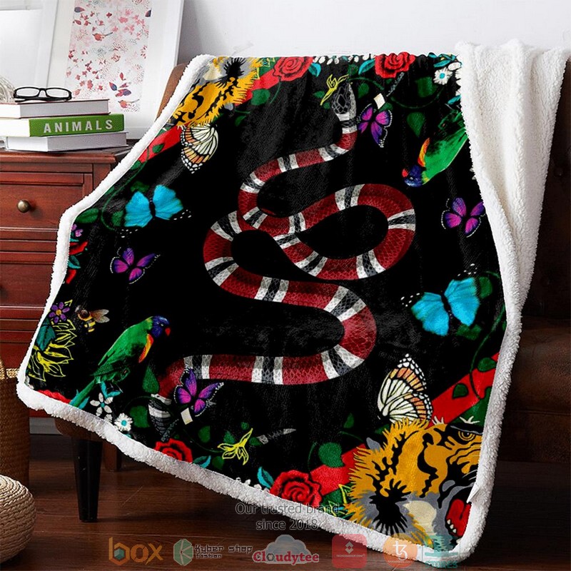 Gucci Animal Pattern Fleece Blanket Gucci Animal Pattern Fleece Blanket